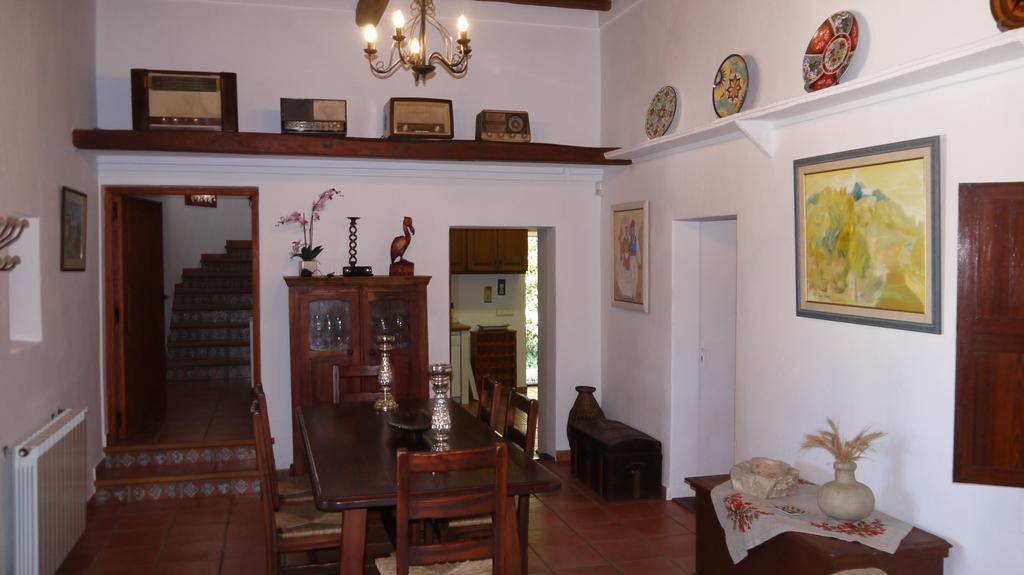 Can Gat Sant Carles de Peralta Rom bilde